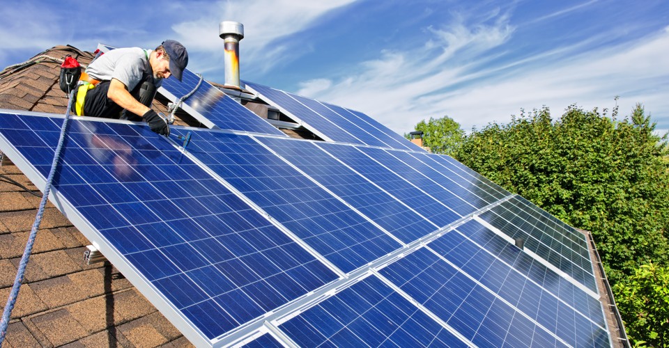 Solar Panels: How to know if your roof is ready to install them