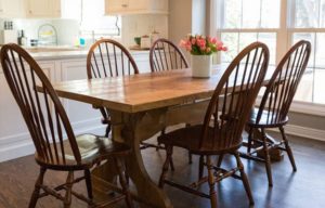 Deciding When Should You Refinish the Wooden Furniture?