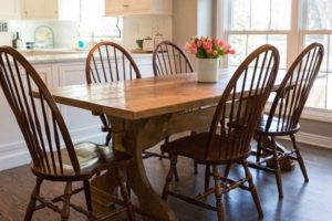 Deciding When Should You Refinish the Wooden Furniture?